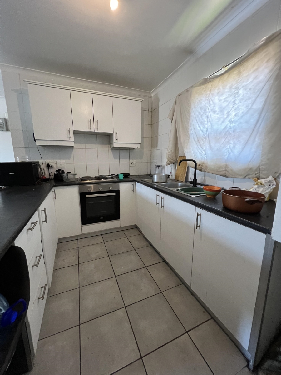 2 Bedroom Property for Sale in Sea Breeze Western Cape